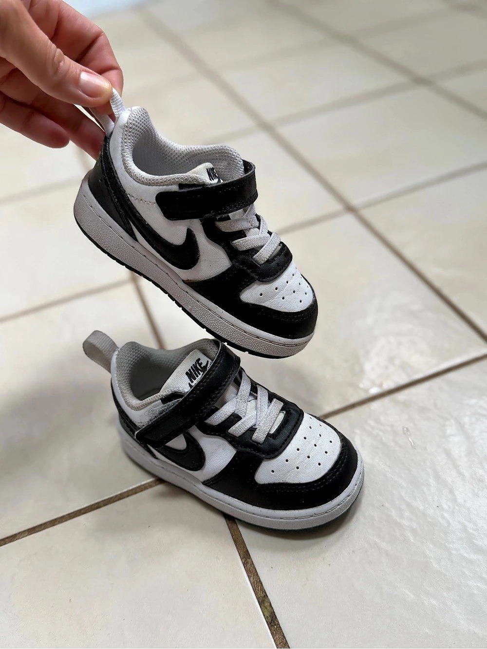 Nike Court Borough Low 2 Sneakers Black & White Boys US 6C - Picture 5 of 14